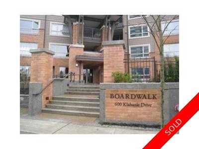 Port Moody Centre Condo for sale:  2 bedroom 881 sq.ft. (Listed 2010-08-10)